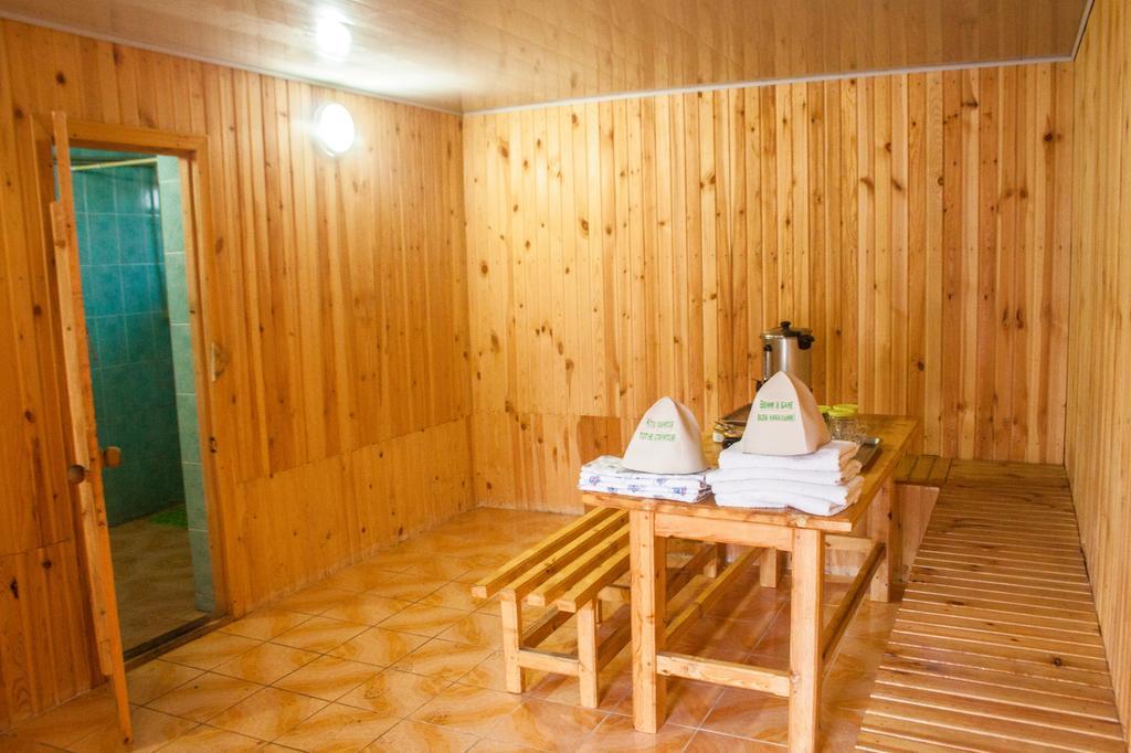 Park Hotel&Hostel Karakol Kültér fotó