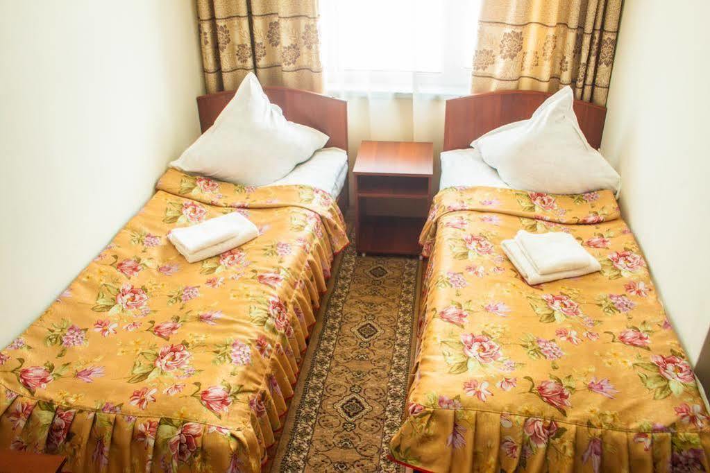 Park Hotel&Hostel Karakol Kültér fotó