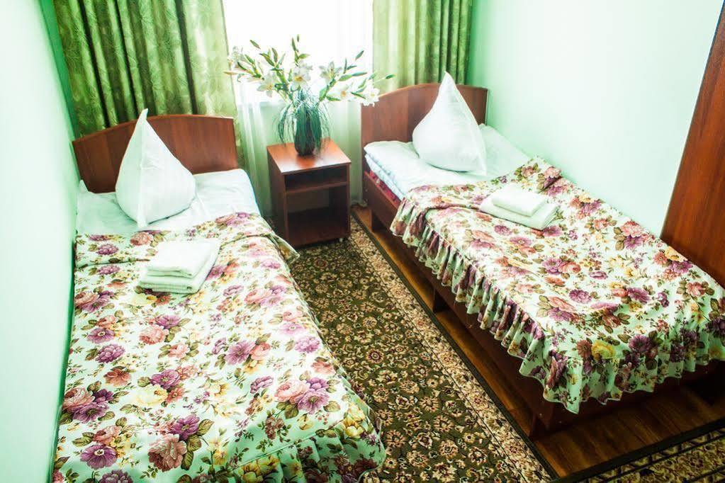 Park Hotel&Hostel Karakol Kültér fotó
